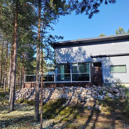 Tuomipakka Willa *